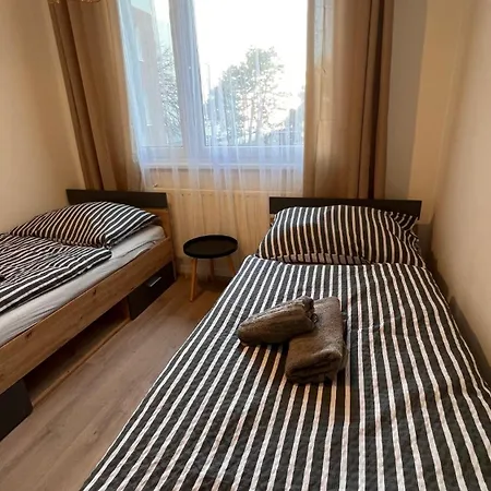 Air Conditioned 3 Apartment, Near Technopol براتسيلافا